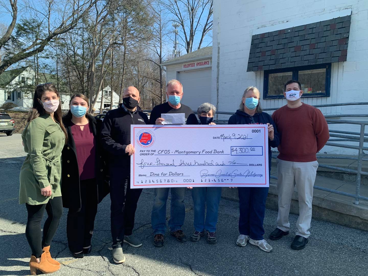WALDEN SAVINGS BANK MATCHES DINE FOR DOLLARS DONATION
