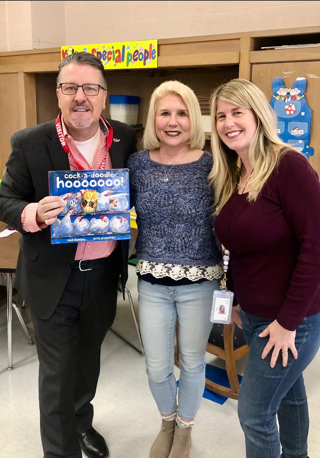 Walden Savings Bank President & CEO Delights Young Readers at Walden Elementary